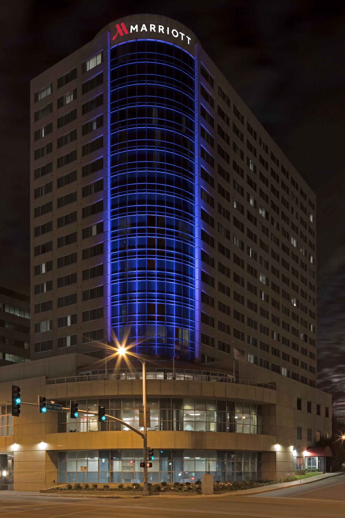 Kansas City Marriott Country Club Plaza Otel Dış mekan fotoğraf